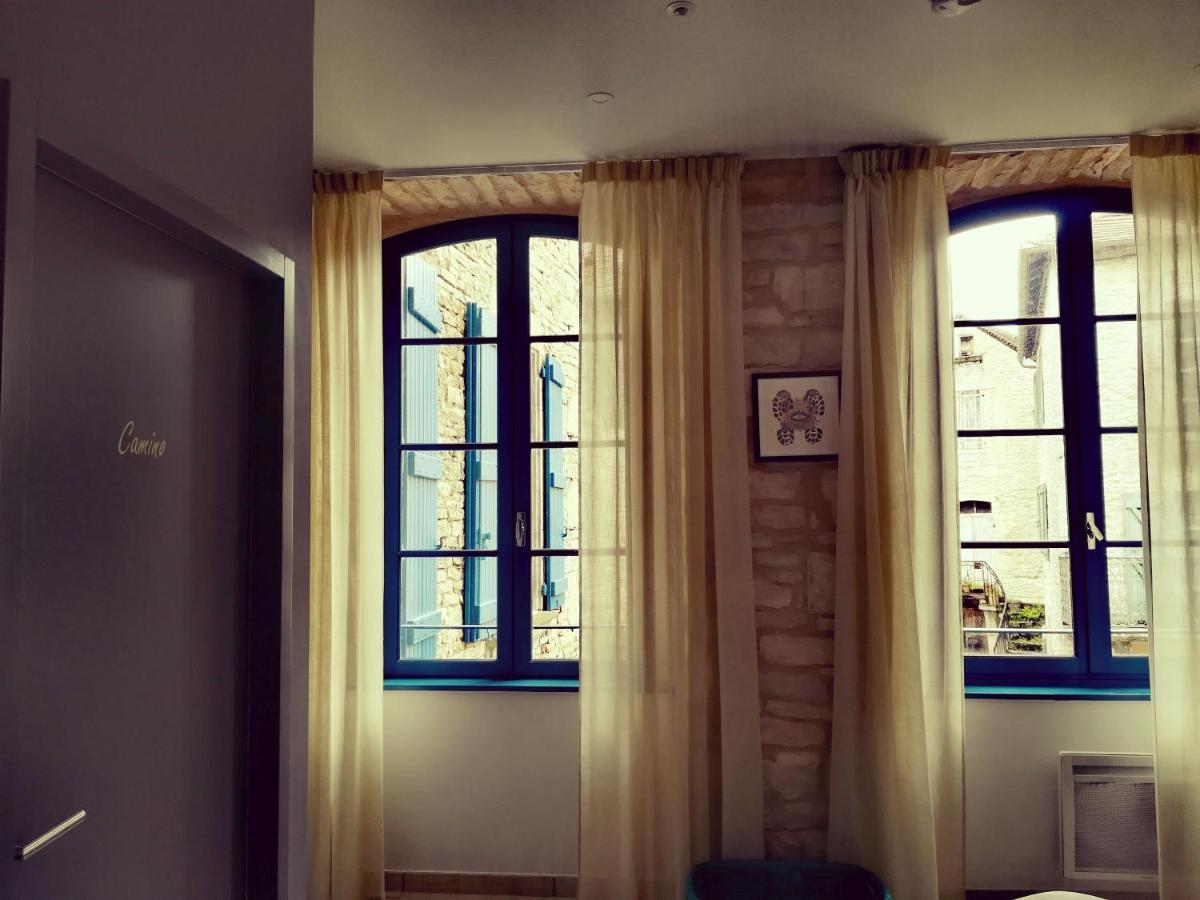 Gite La Maison Des Pelerins Villeneuve-d'Aveyron Екстер'єр фото